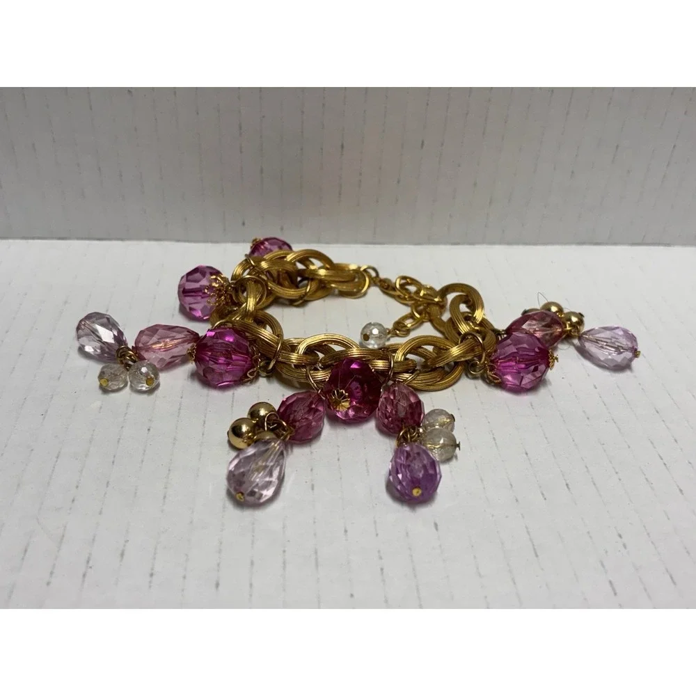Bracelet‎ Gold Tone Dangling Pink Lilac Plastic Beads Charms Festive look